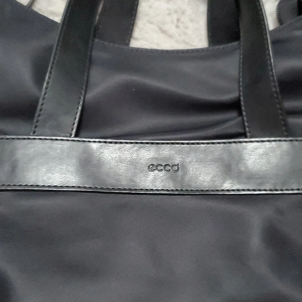 Ecco black nylon material shoulder bag